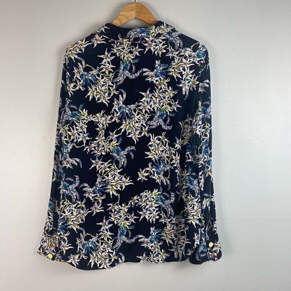 Cinq à Sept Juliet Silk Floral Print Pajama Style Shirt - Picture 5 of 8